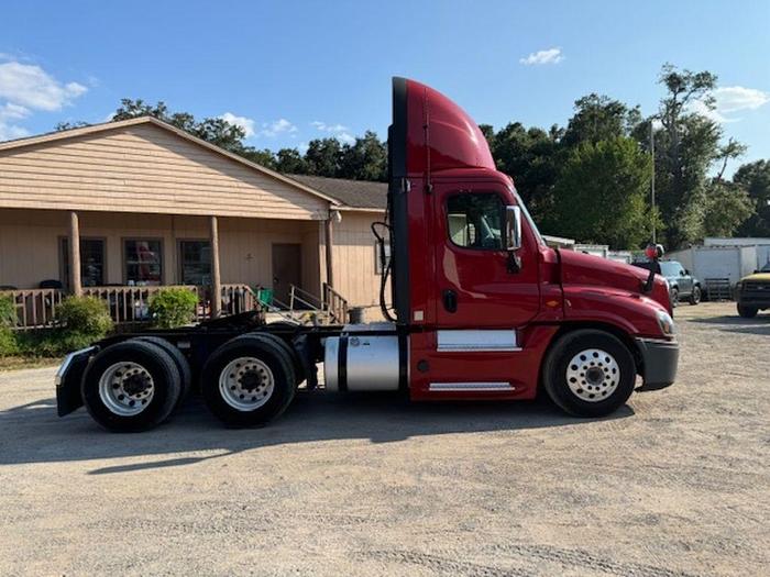 Used 2019 Freightliner® Cascadia®