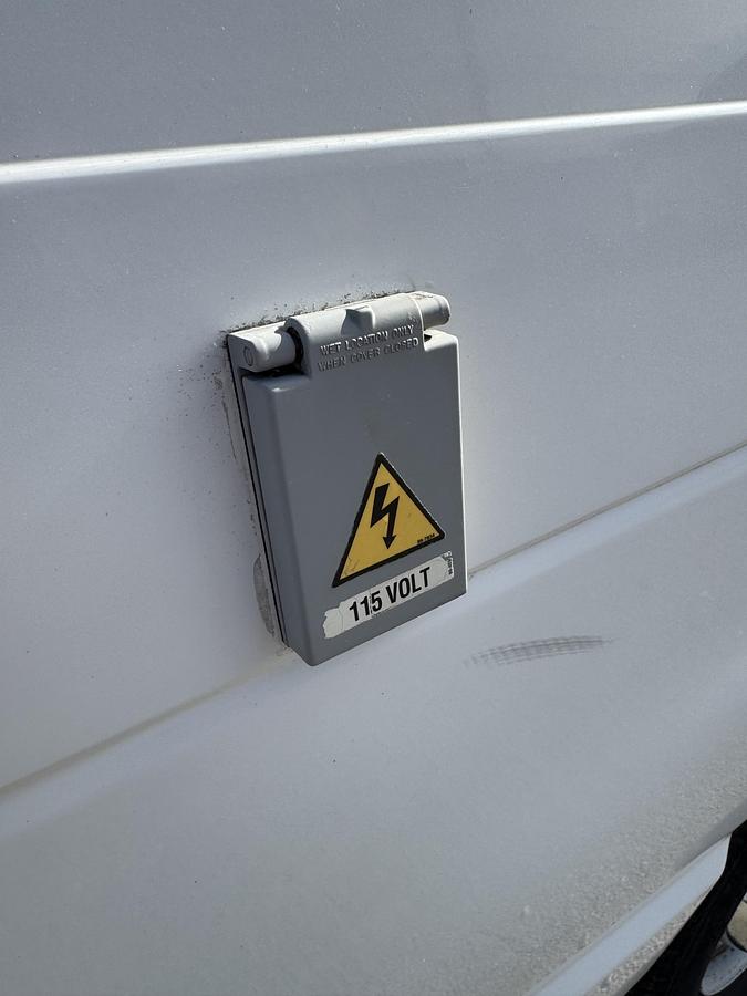 Used 2006 FORD ECONOLINE VAN E-150