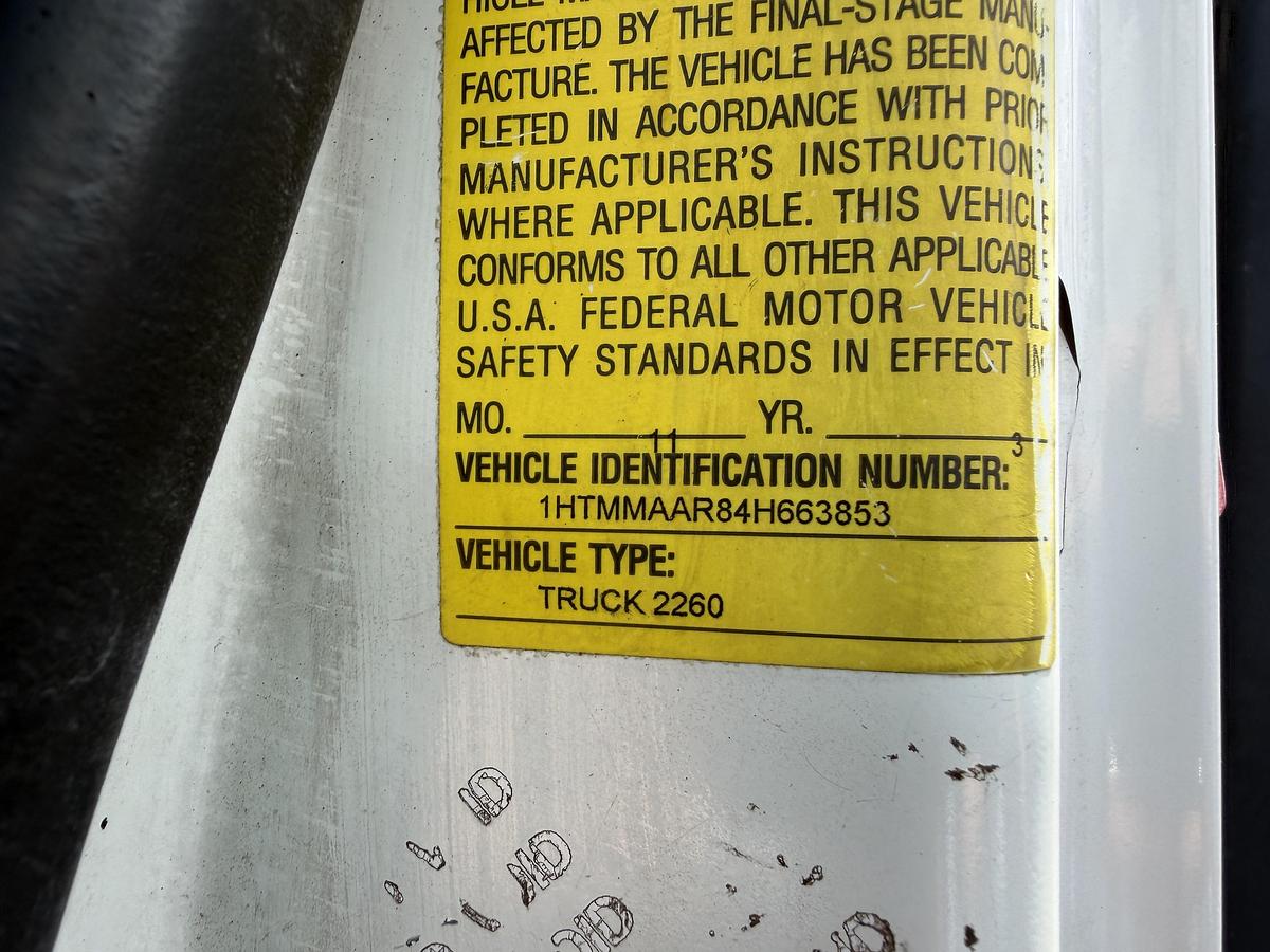 Used 2004 INTERNATIONAL 4300