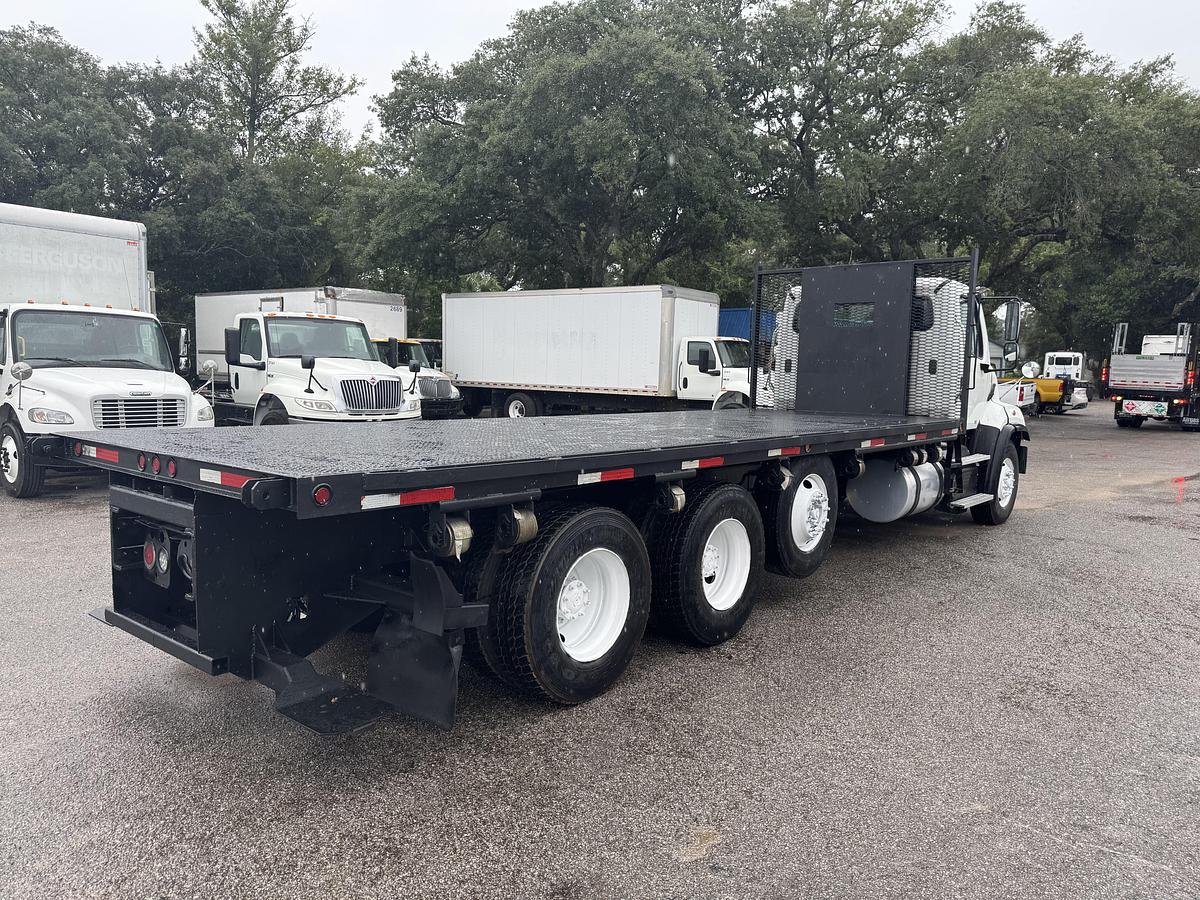 Used 2014 Freightliner® 114SD
