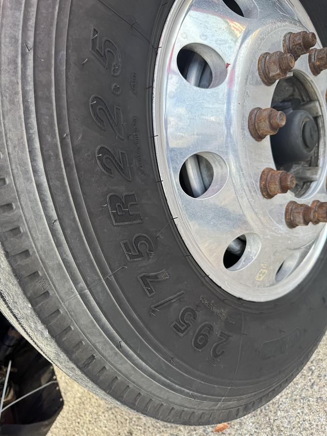 Used 2007 VOLVO VNL 780