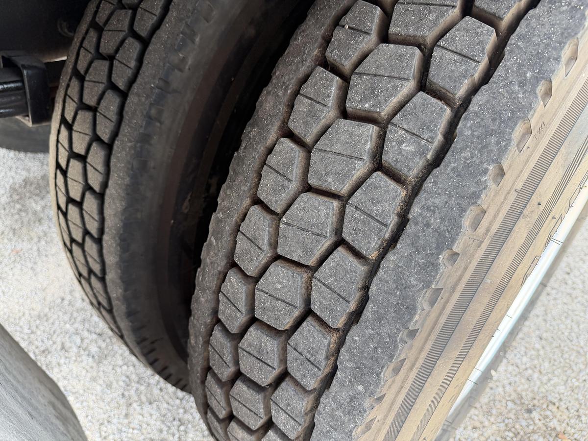 Used 2019 Freightliner M2 106