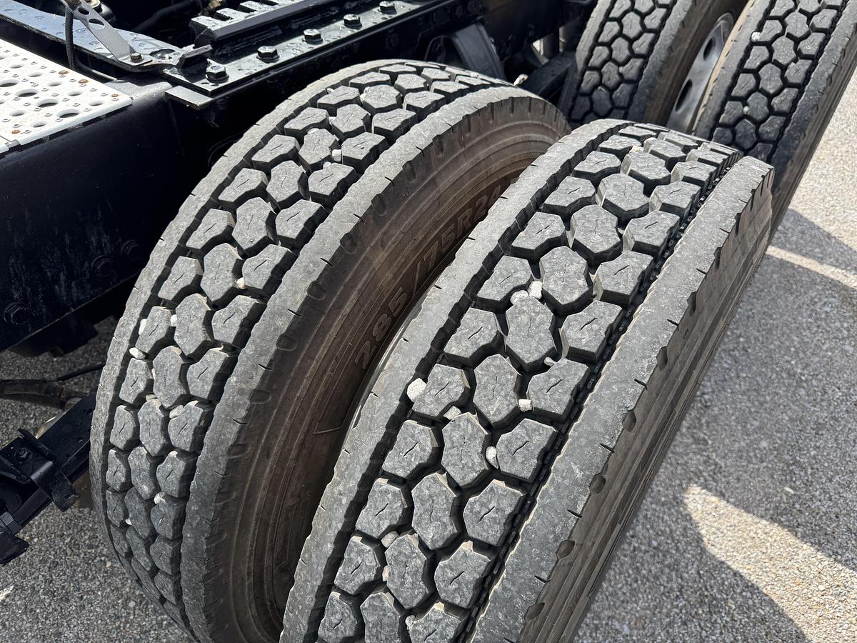 Used 2013 KENWORTH T660