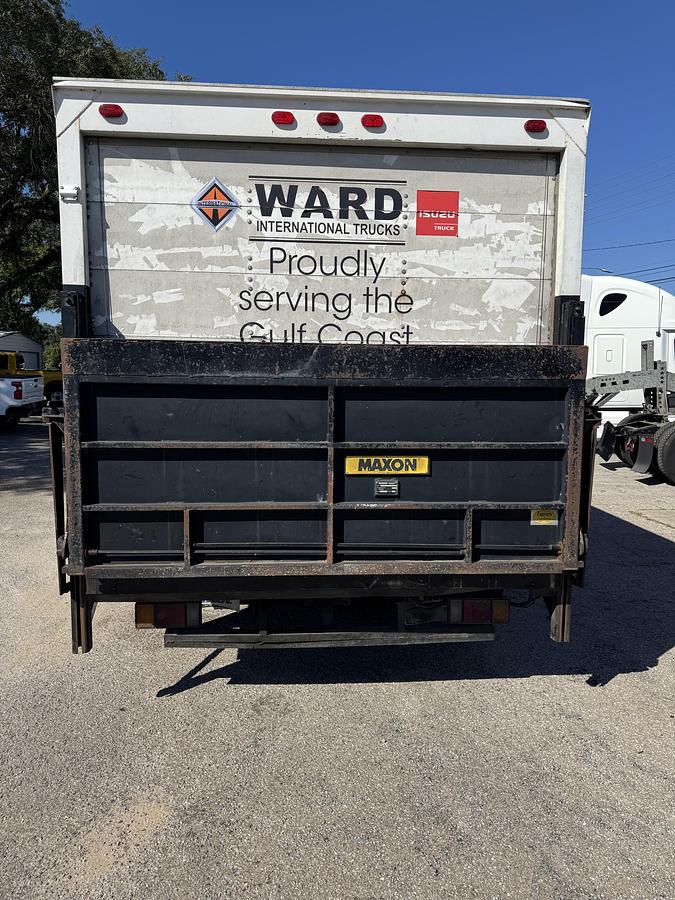 Used 2011 ISUZU NPR