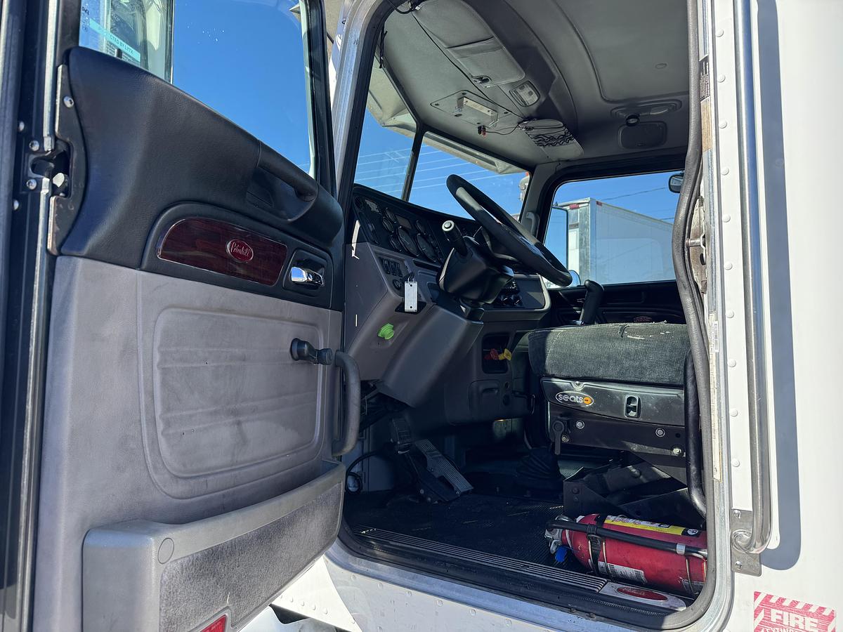 Used 2012 PETERBILT 386