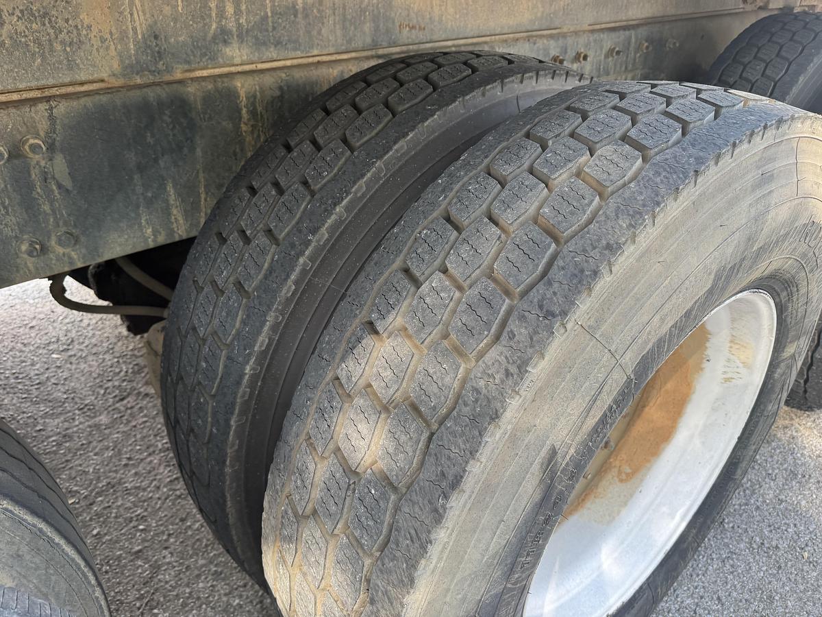 Used 2006 STERLING LT9500