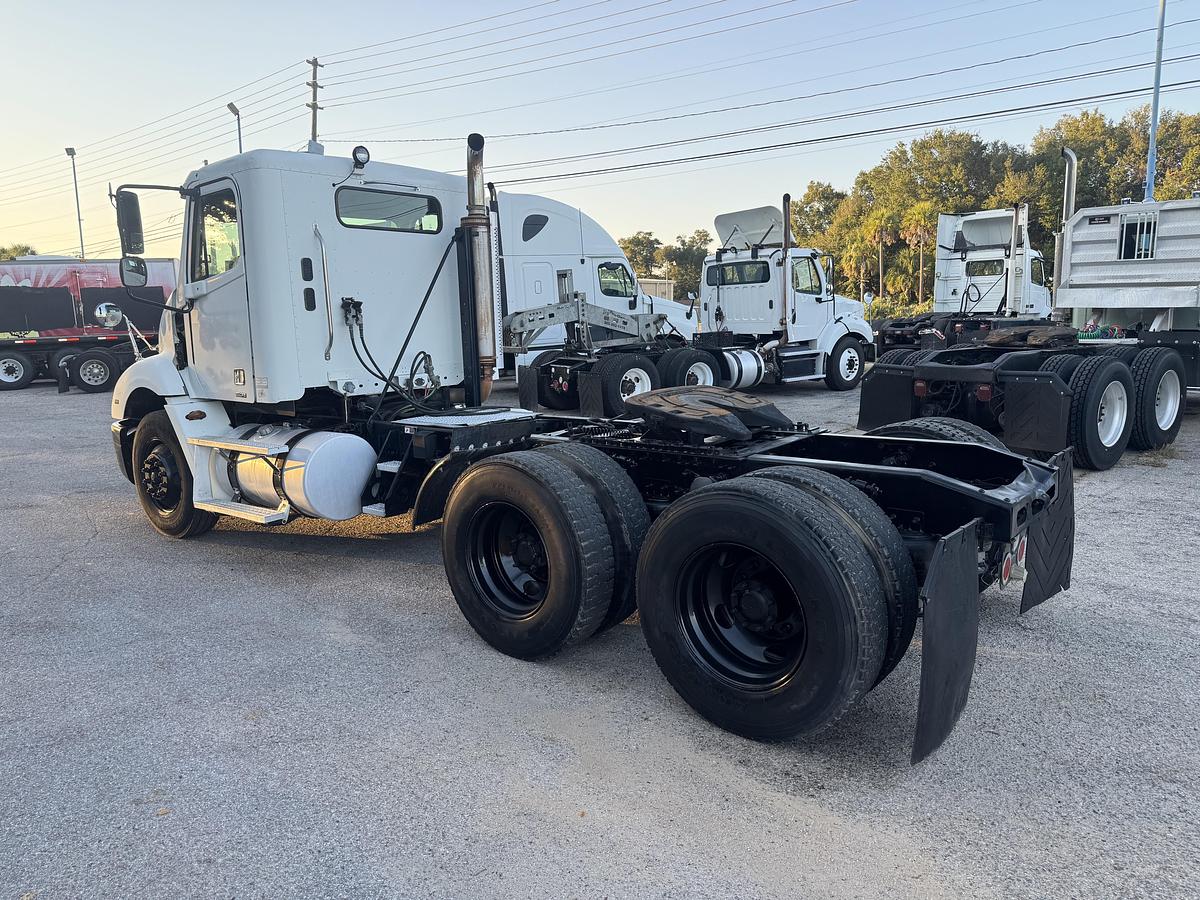 Used 2005 Freightliner® COLUMBIA
