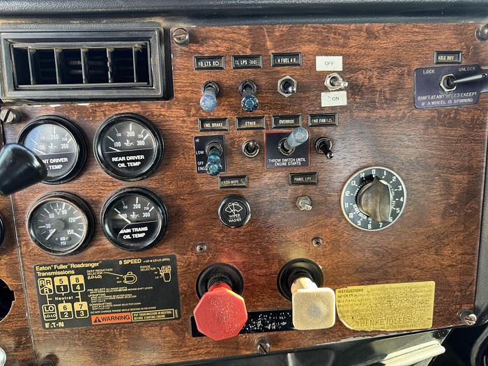 Used 1992 PETERBILT 379