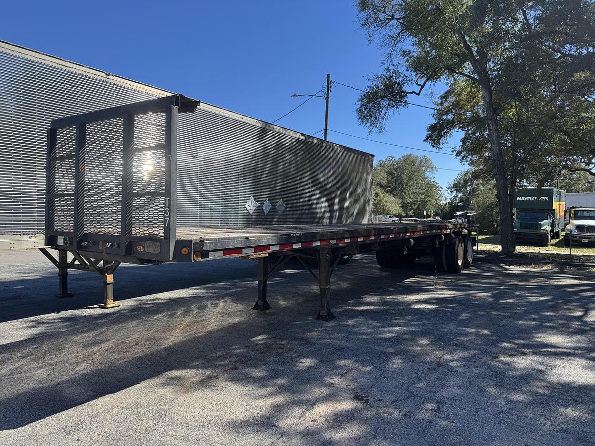 Used 1985 AZTEC 45FT FLATBED TRAILER