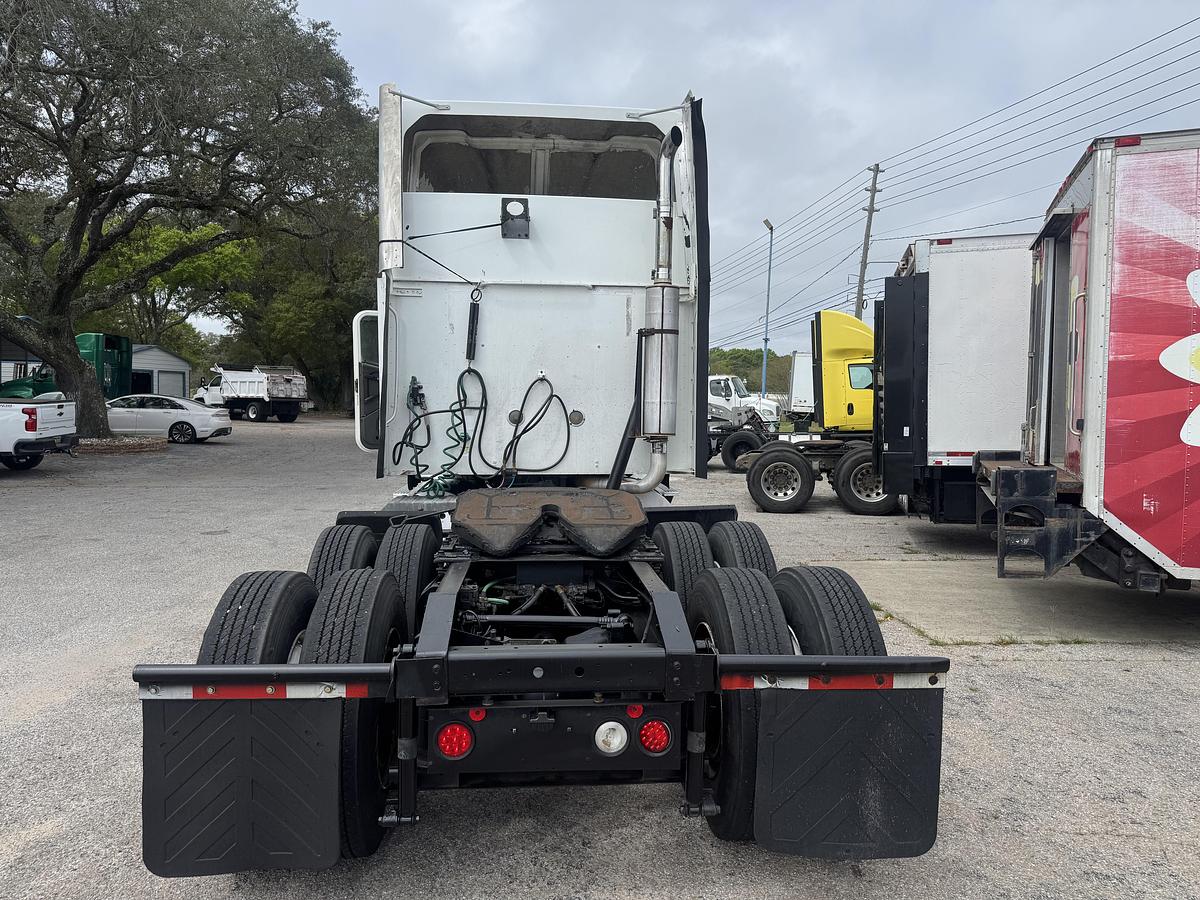 Used 2002 International® 9200i