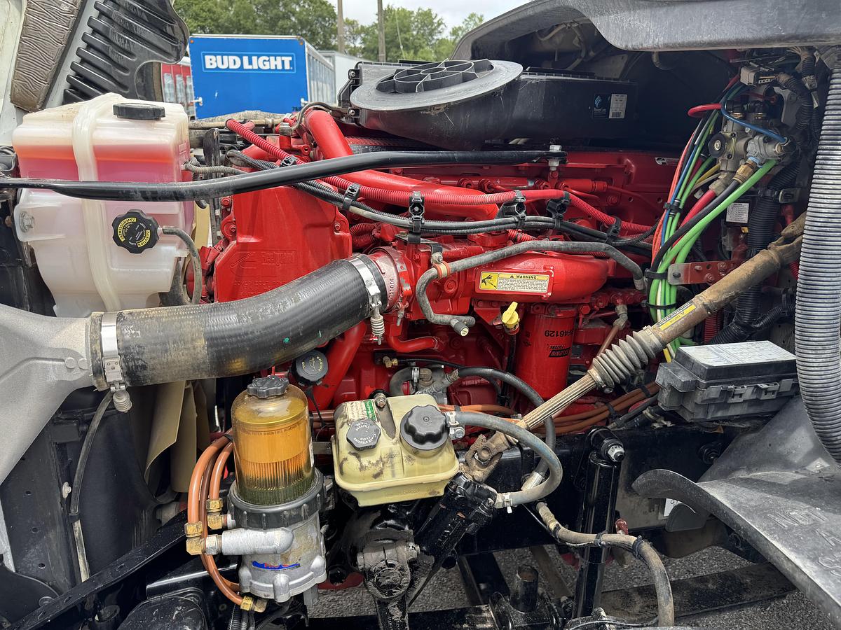 Used 2016 Freightliner® CASCADIA