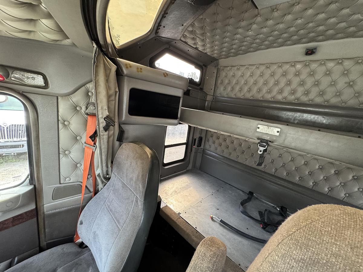 Used 2013 KENWORTH T660