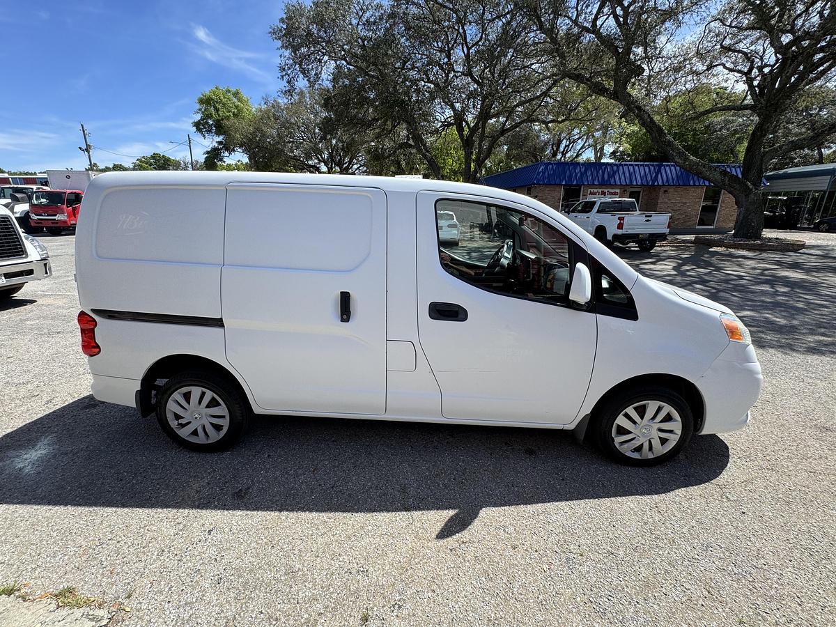 Used 2015 NISSAN NV200 SV