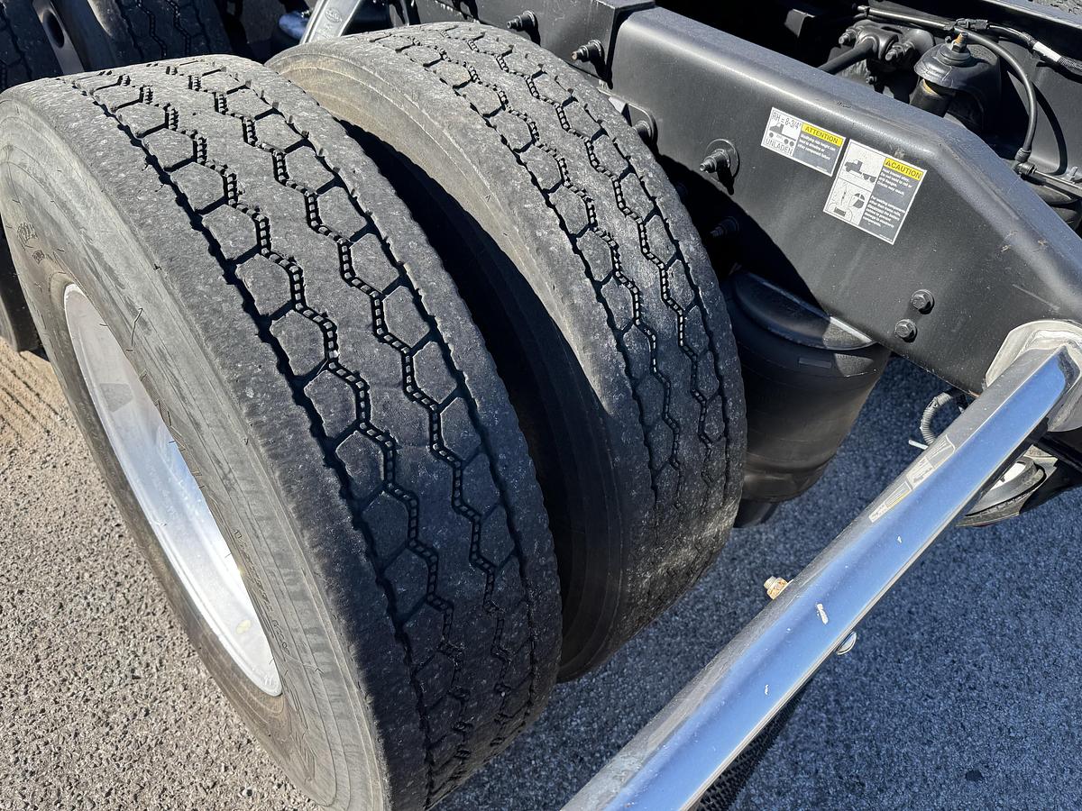 Used 2012 PETERBILT 386