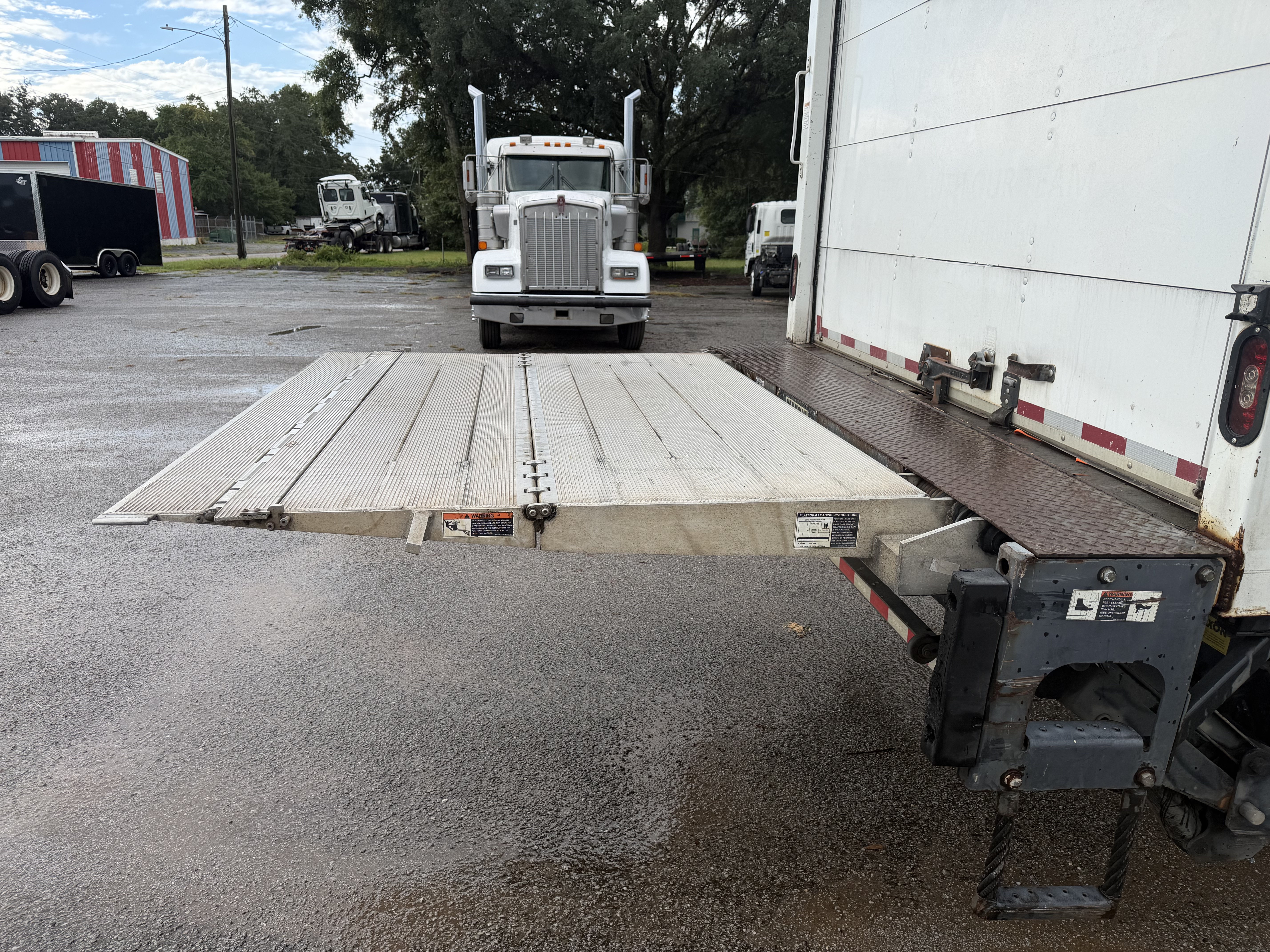 Used 2017 Freightliner M2 106