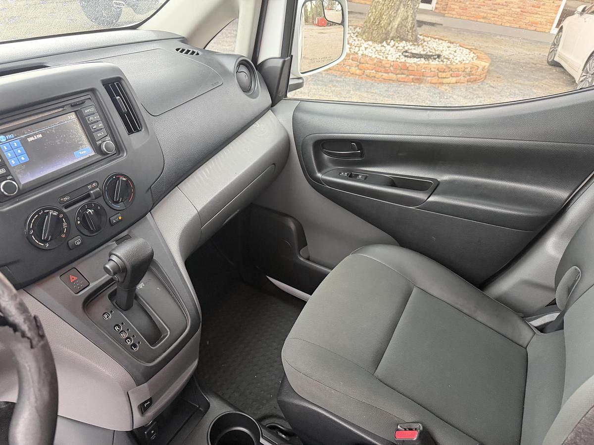 Used 2015 NISSAN NV200