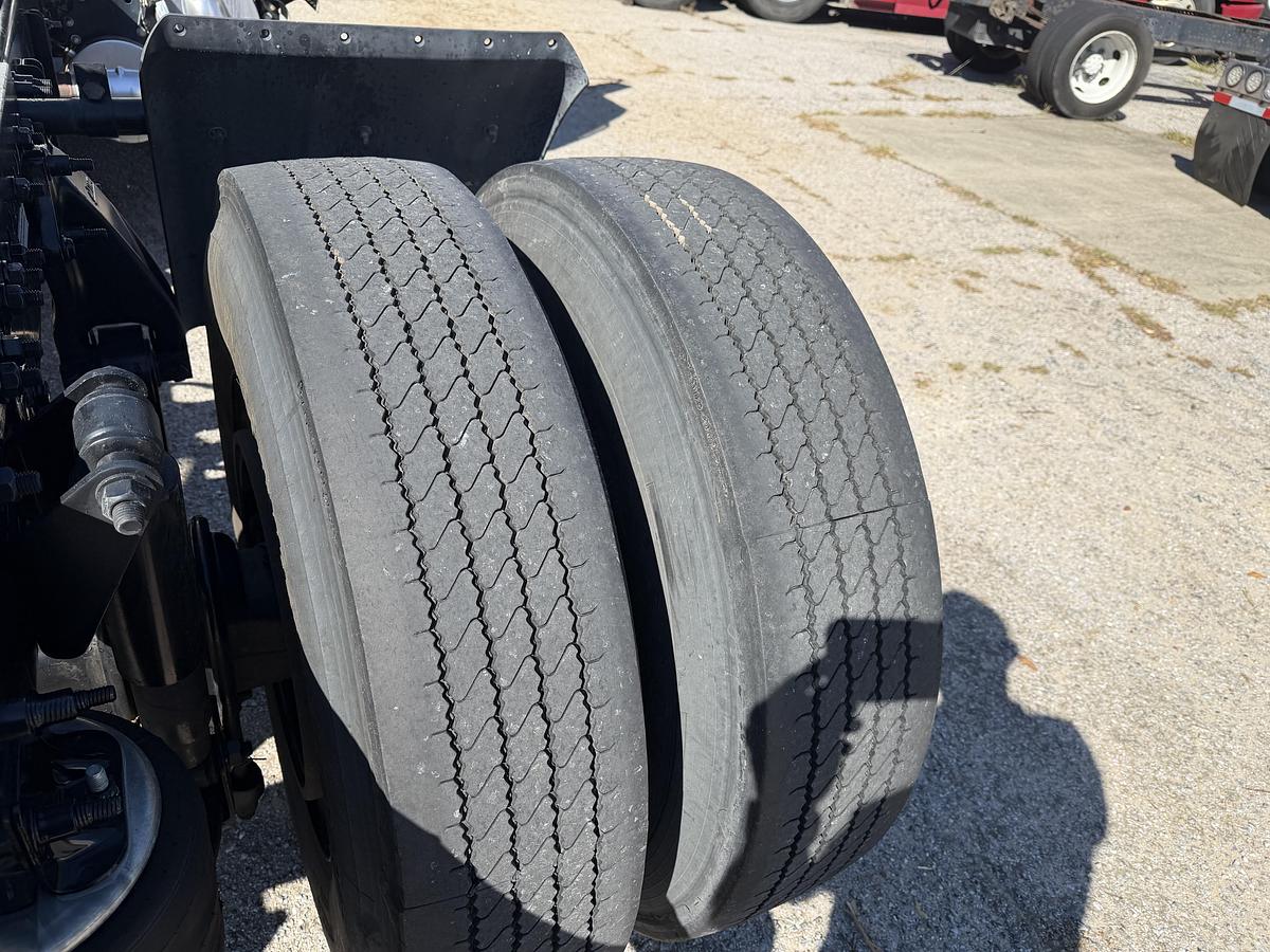Used 2015 Freightliner M2 106