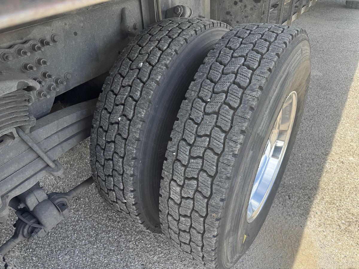 Used 2015 Freightliner® 114SD