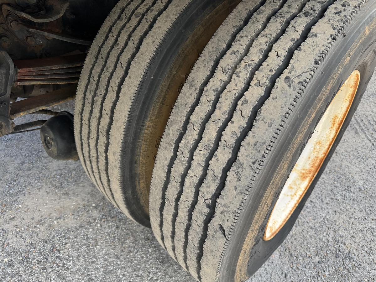 Used 2000 STERLING SINGLE AXLE DAYCAB