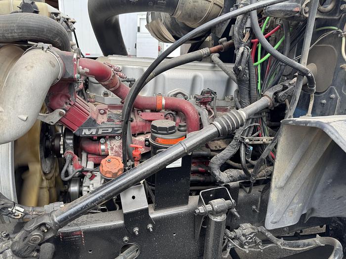 Used 2014 MACK CXU613