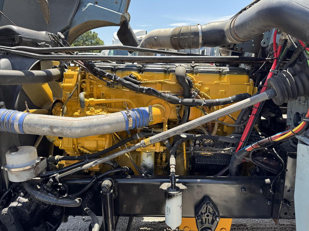 Used 2006 Freightliner® CLASSIC XL