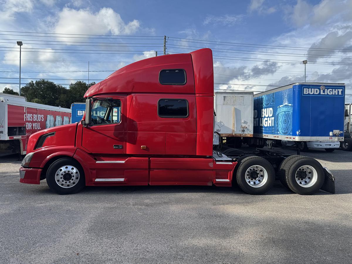 Used 2007 VOLVO VNL 780