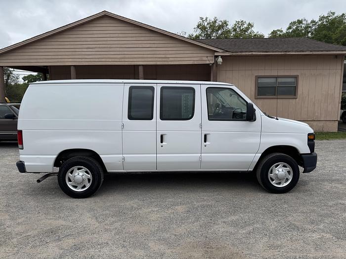 Used FORD ECONOLINE 150
