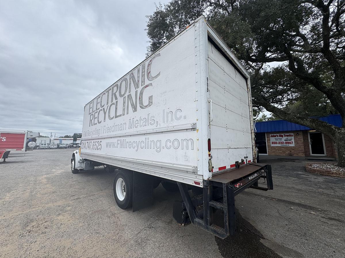 Used 2006 Freightliner® M2 106