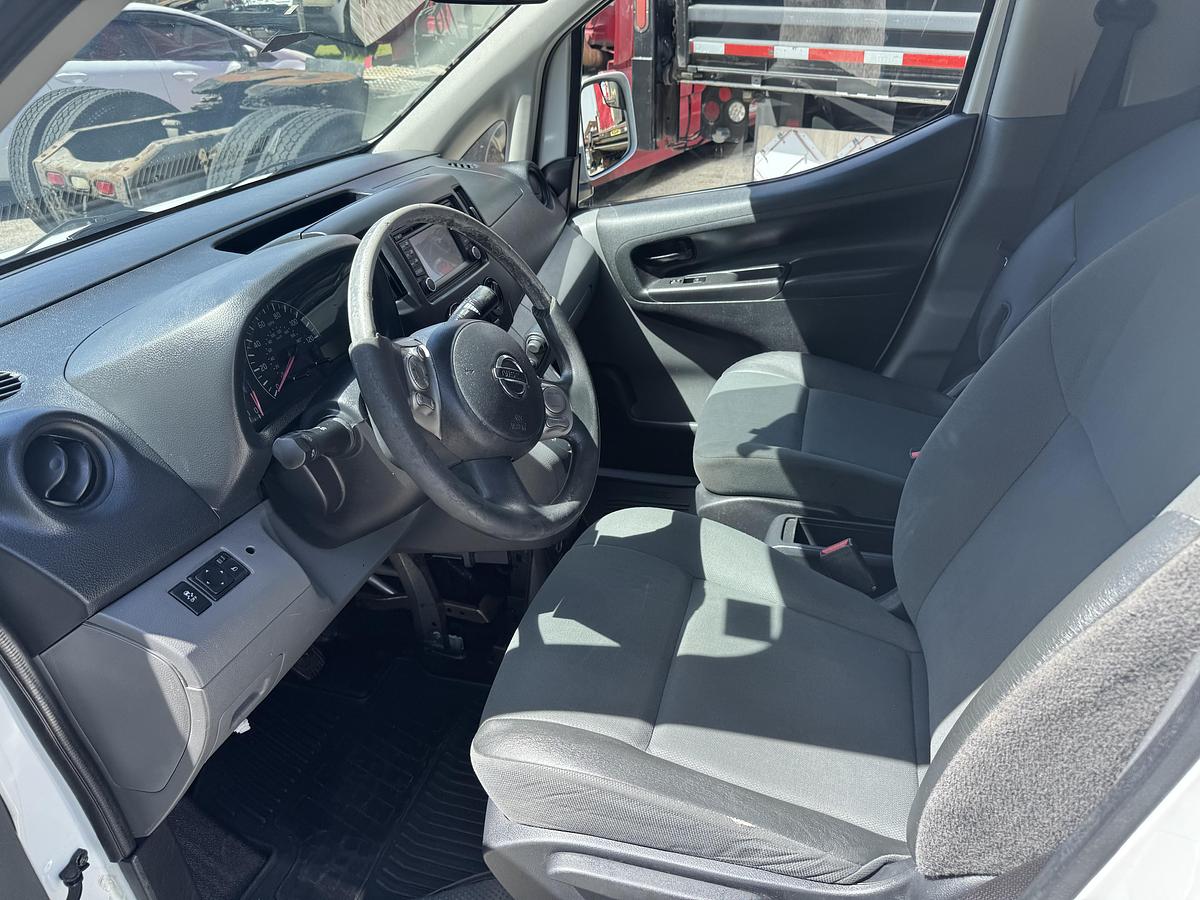 Used 2015 NISSAN NV200 SV