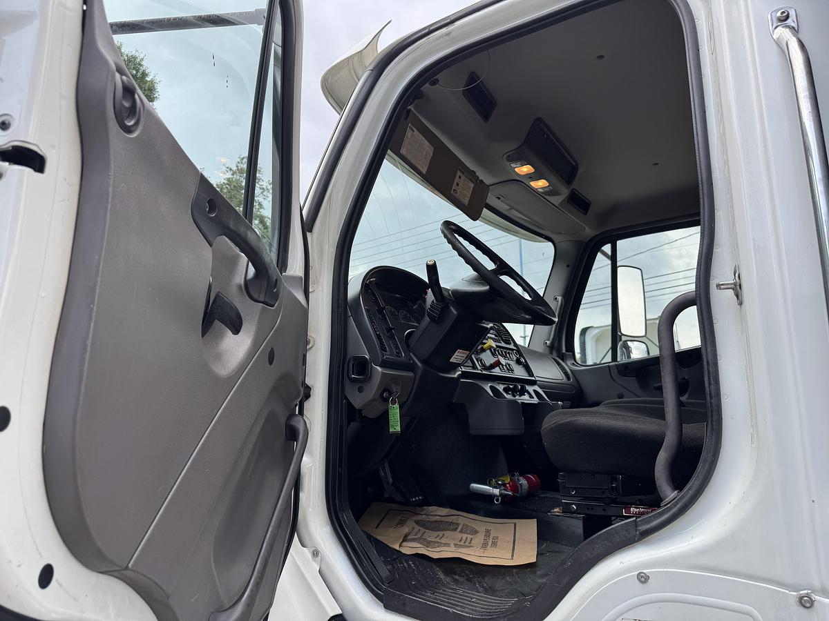 Used 2016 Freightliner® 108SD