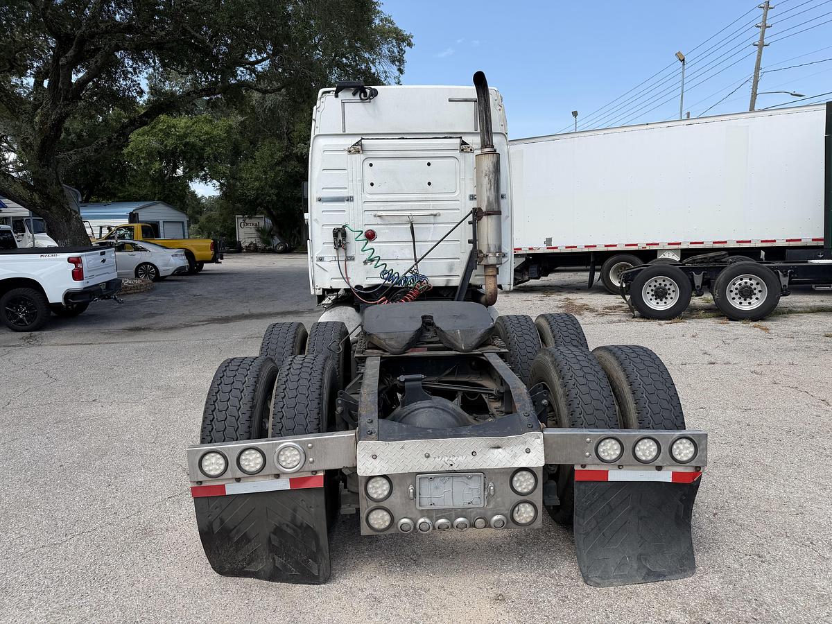 Used 2007 VOLVO VNL