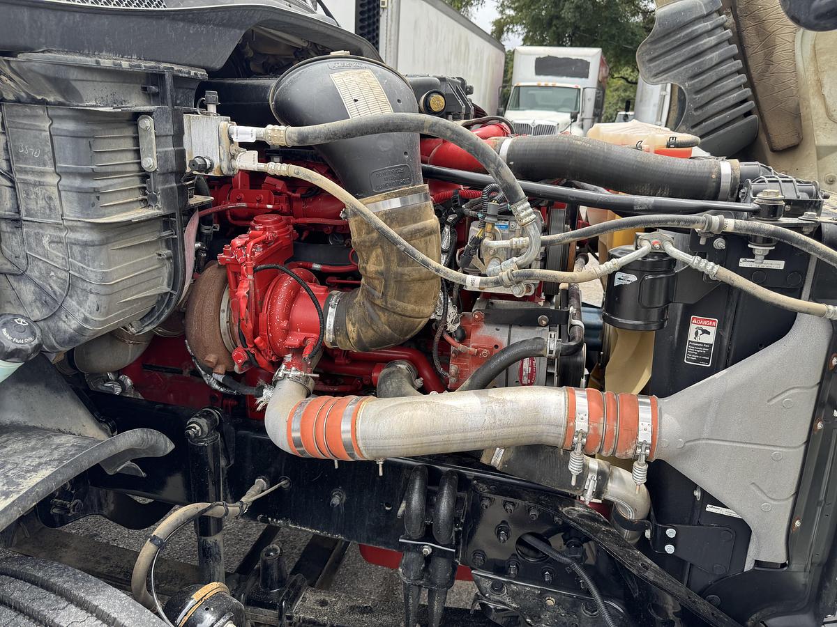 Used 2016 Freightliner® CASCADIA