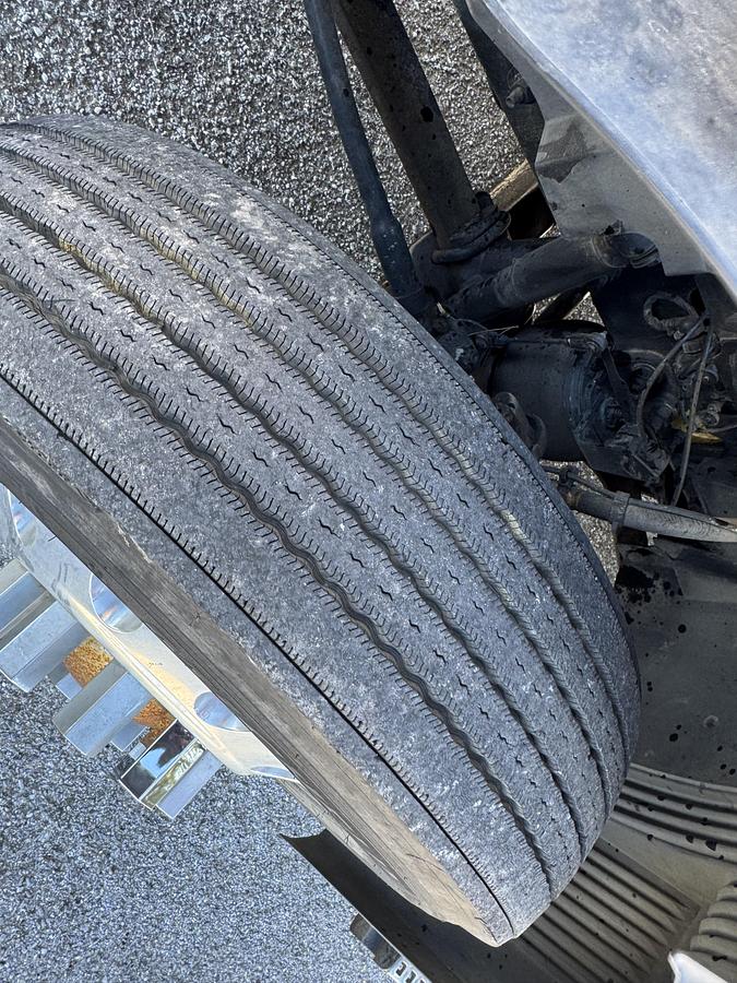 Used 2013 VOLVO VNL 64T