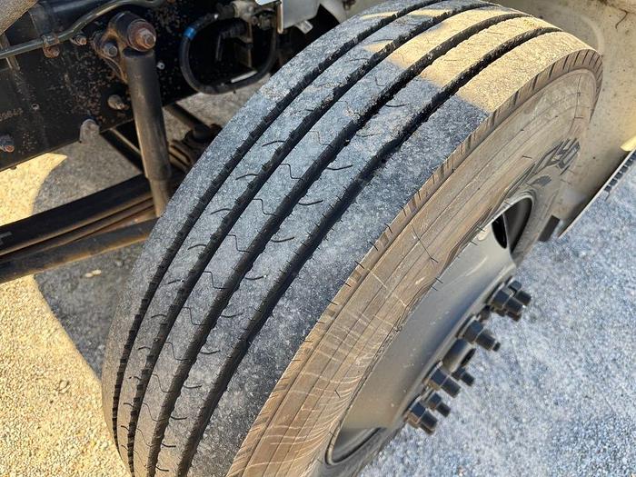 Used 2016 Hino Trucks Class 6 268