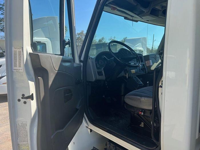 Used 2009 INTERNATIONAL 4300
