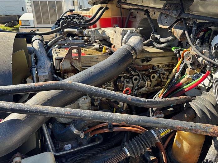 Used 2007 FREIGHTLINER M2 106