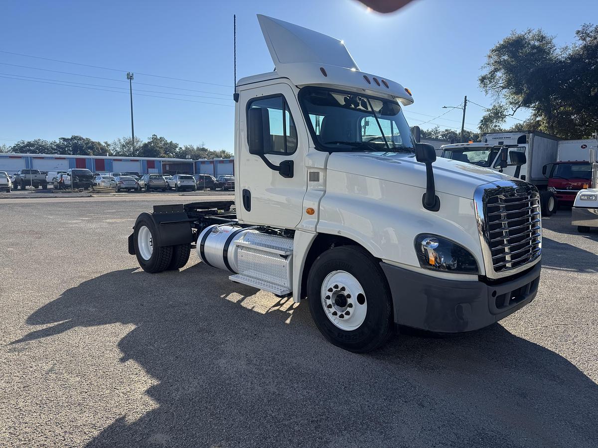 Used 2019 Freightliner® CASCADIA