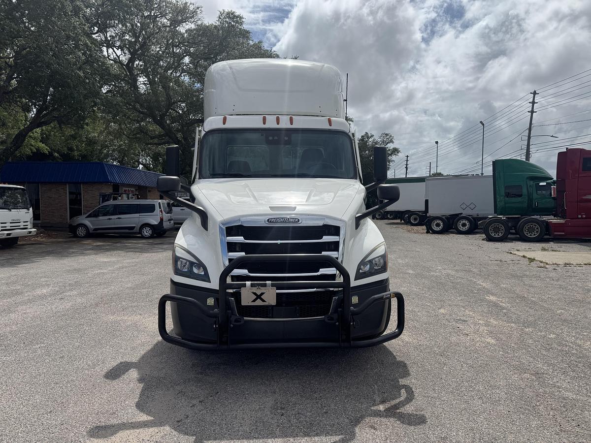 Used 2022 Freightliner® CASCADIA 126