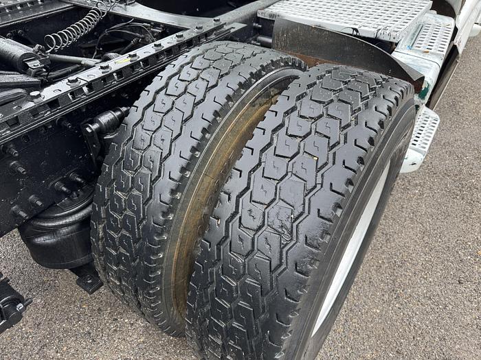 Used 2003 VOLVO VNL 64T