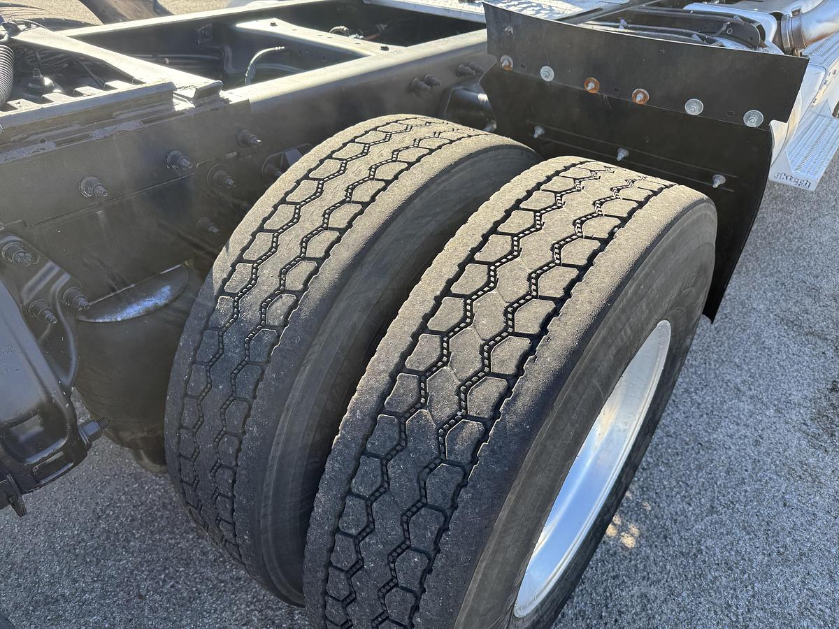 Used 2012 PETERBILT 386