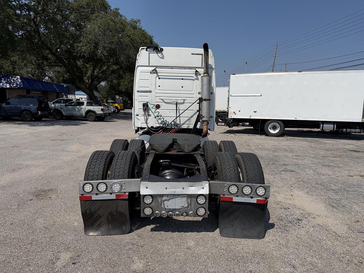 Used 2007 VOLVO VNL