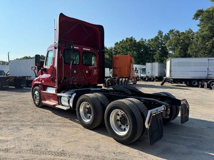 Used 2019 Freightliner® Cascadia®