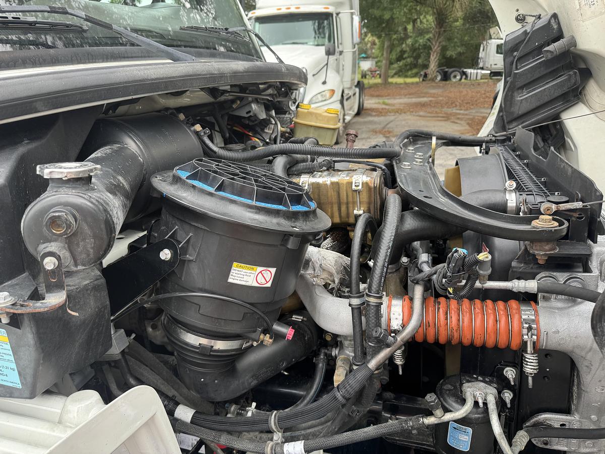 Used 2018 Freightliner® M2 106