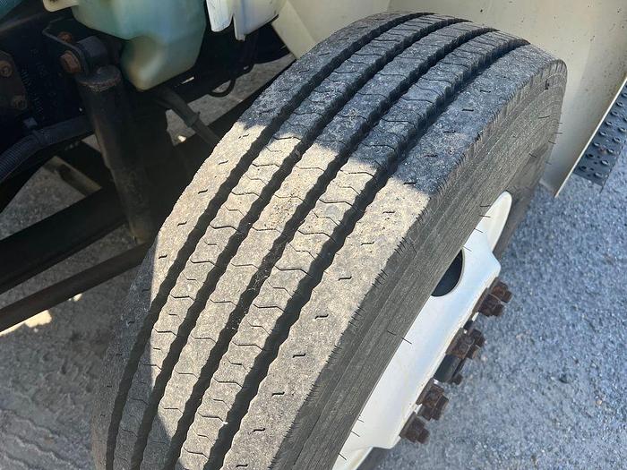 Used 2009 INTERNATIONAL 4300