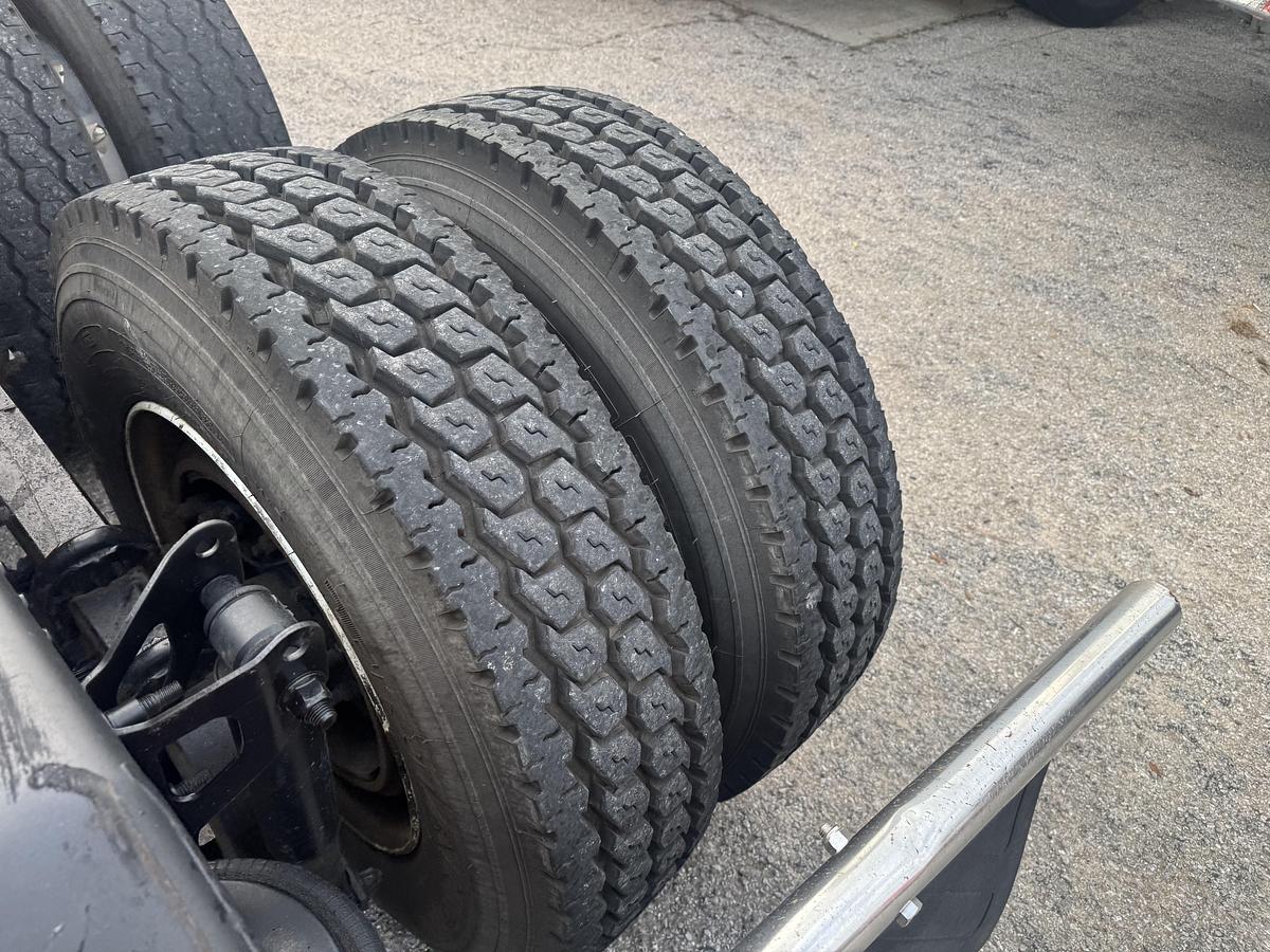 Used 2013 VOLVO VNL 64T