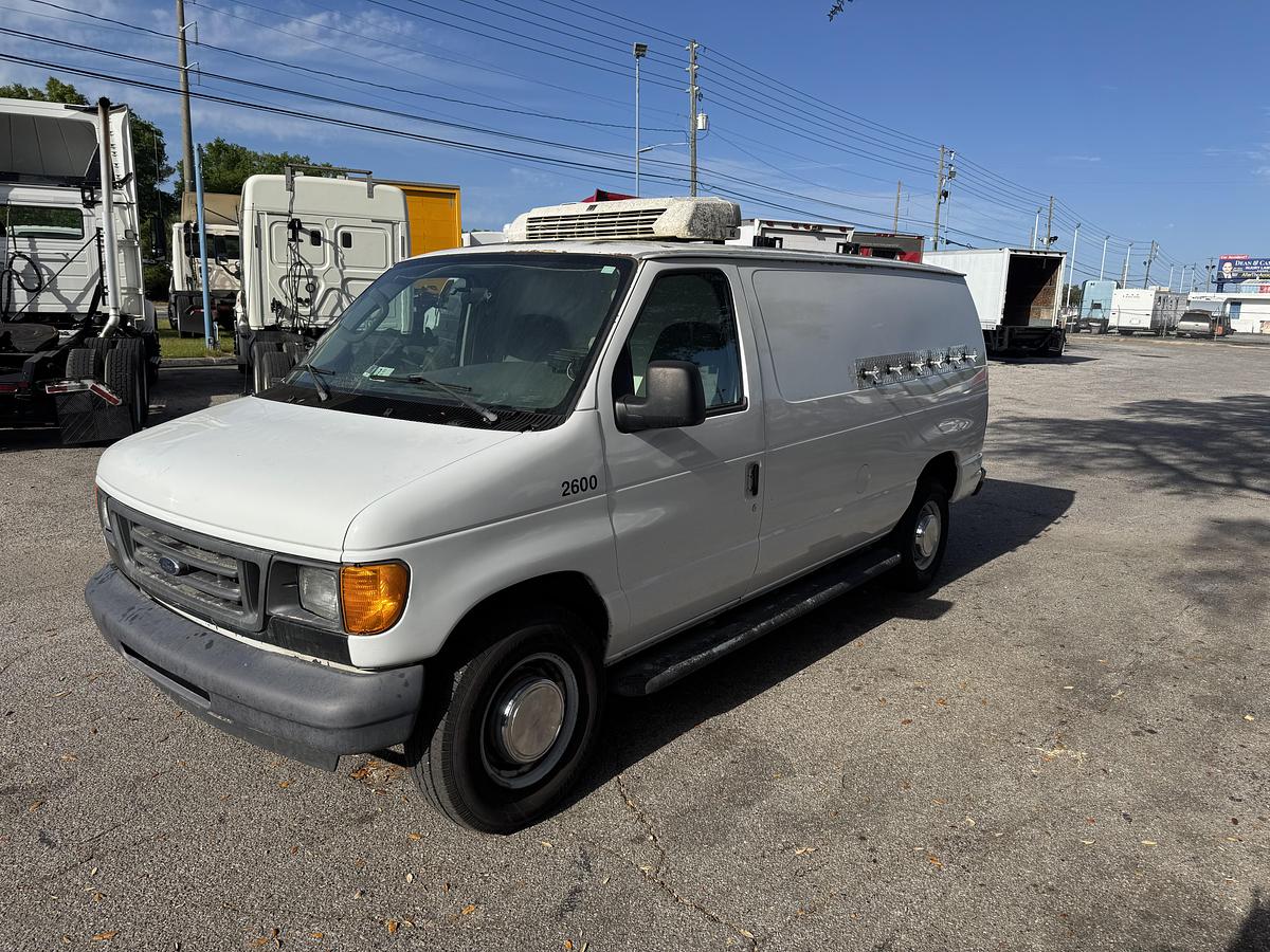 Used 2006 FORD ECONOLINE VAN E-150