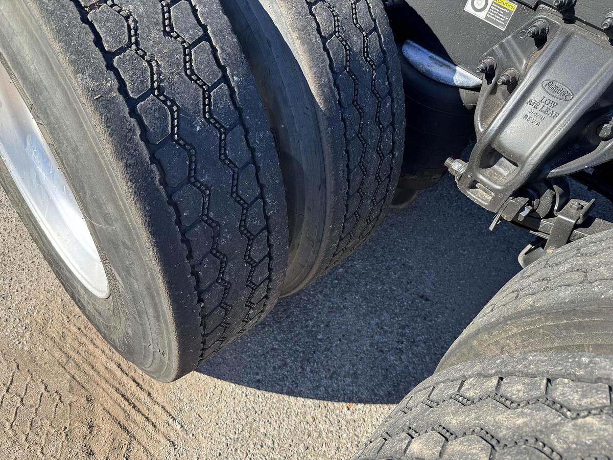 Used 2012 PETERBILT 386