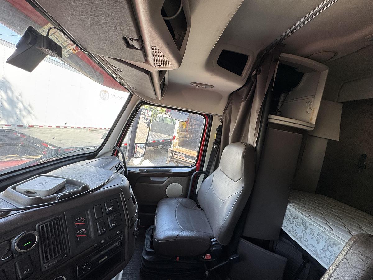 Used 2013 VOLVO VNL 64T