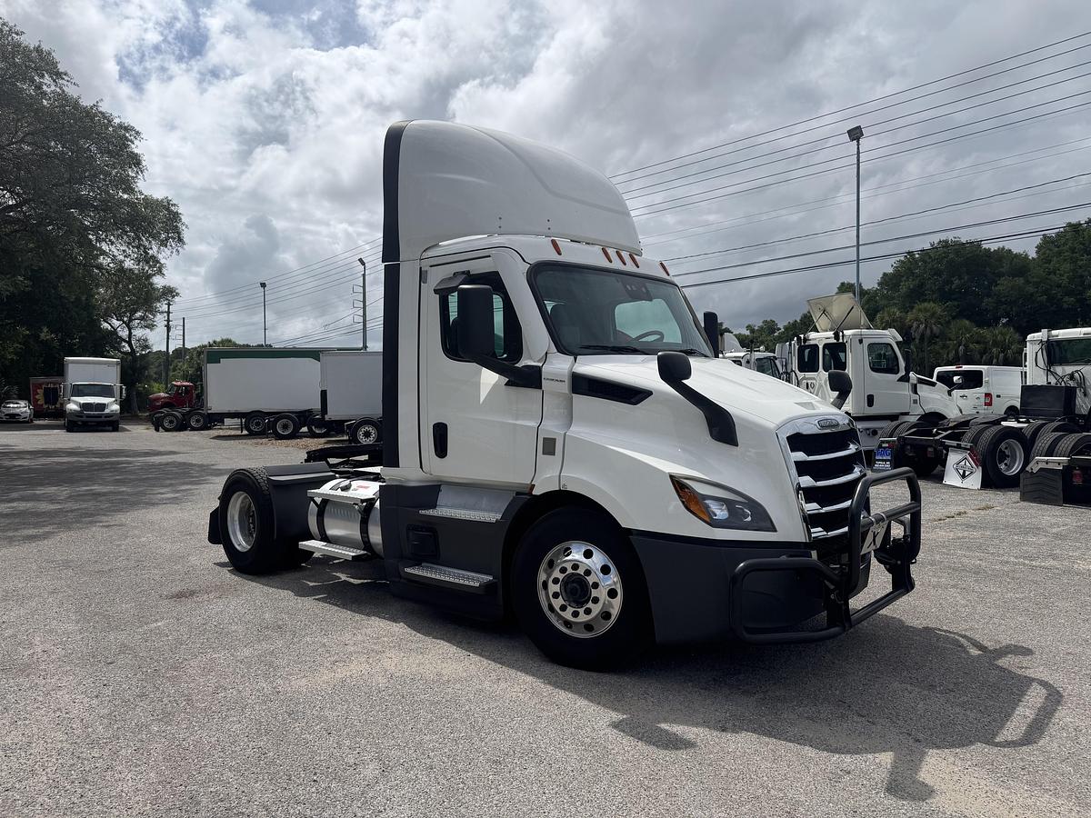 Used 2022 Freightliner® CASCADIA 126