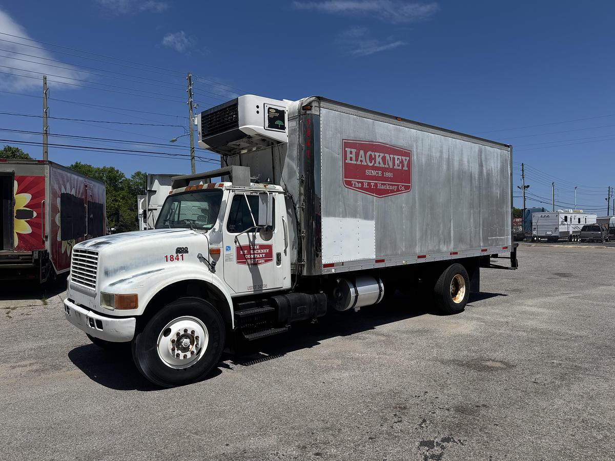 Used 2001 INTERNATIONAL 4700